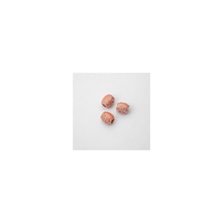 GRANI PLASTICA CON RICAMO COLORE ARGENTO ARANCIONE 7x8  mm. CONFEZIONE DA 0,5 kg