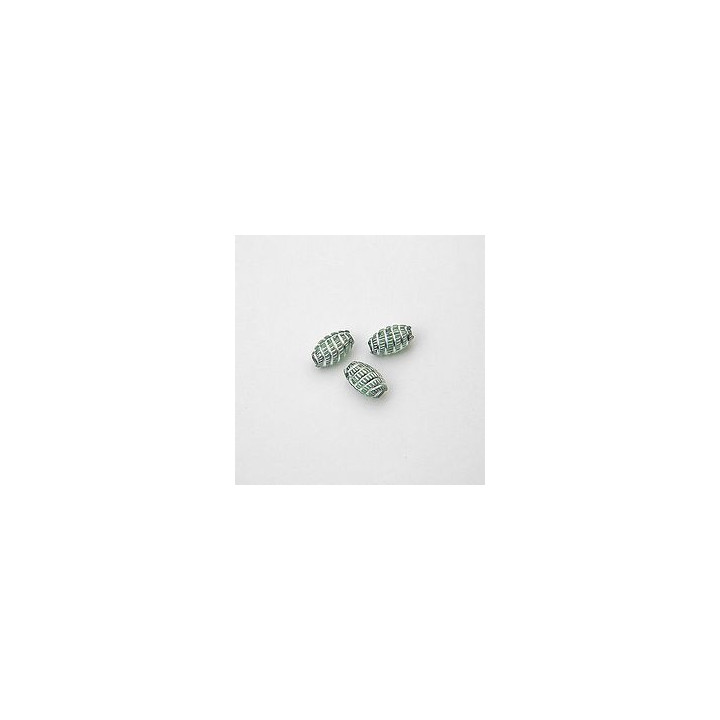 GRANI PLASTICA CON RICAMO COLORE ARGENTO VERDE 9X6  mm -  Confezione da 0,5 KG.