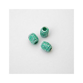 GRANI PLASTICA CON RICAMO COLORE VERDE CHIARO  7x8  mm - Confezione da 0,5 KG.