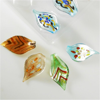 FOGLIA GRANDE VETRO BASE ARGENTO DECORI ASSORTITI
