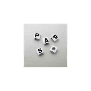 CUBO IN PLASTICA CON LETTERE STAMPATE  SU OGNI LATO. Confezione da 500 PZ.