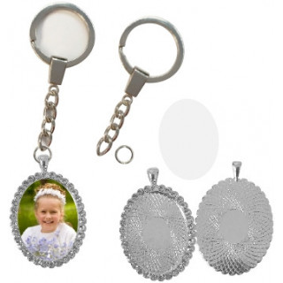 PENDENTE IN ZAMA E STRASS OVALE 34x48 CON ANELLO PORTACHIAVI 30 mm E CATENA
