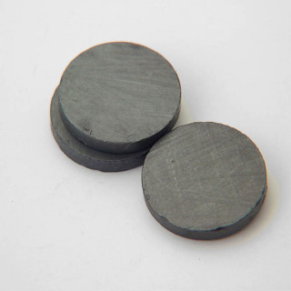 CALAMITA FERRITE  Ø 25 SPESSORE  3 mm. Confezione da 1200 PZ.