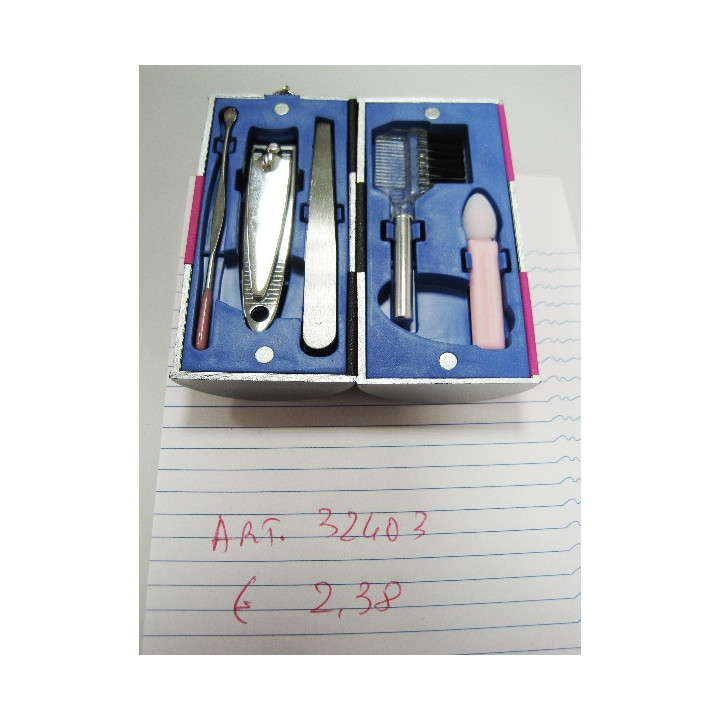SET MANICURE DI 5PEZZI SCATOLINA RETTANGOLARE BOMBATA